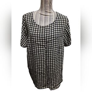 CJ Banks Black and White Houndstooth Blouse